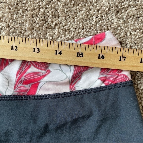 Rare Lululemon Run: Speed Skirt Skort Size 10 Floral Bird Coal Grey Lined Tennis - Picture 8 of 8